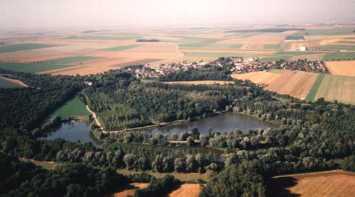Mairy et ses étangs en bord de Marne